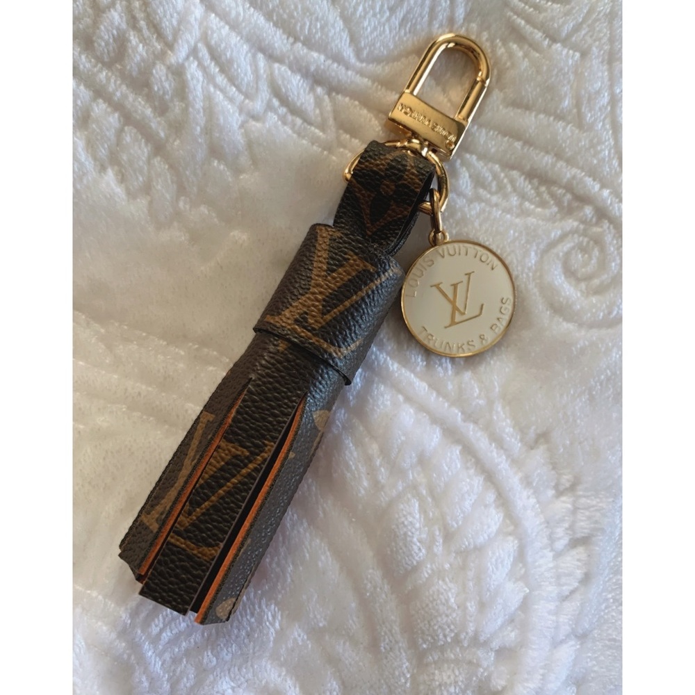 ✨Louis Vuitton Custom Key Chain ✨